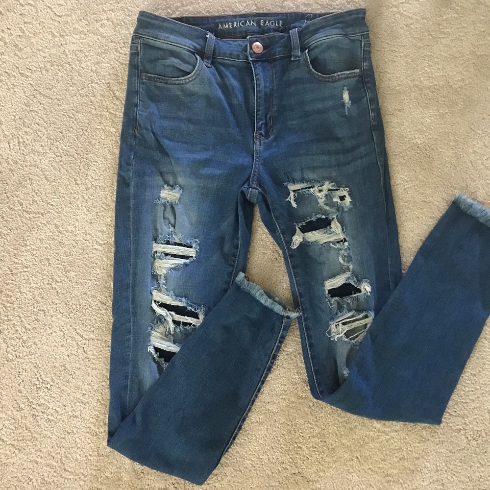 American Eagle distressed high rise jegging